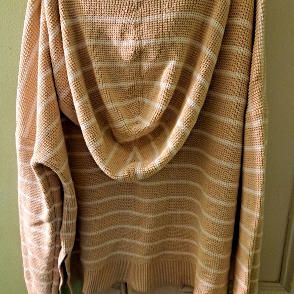 GAP Women's Hooded Sweater - Picture 2 of 6